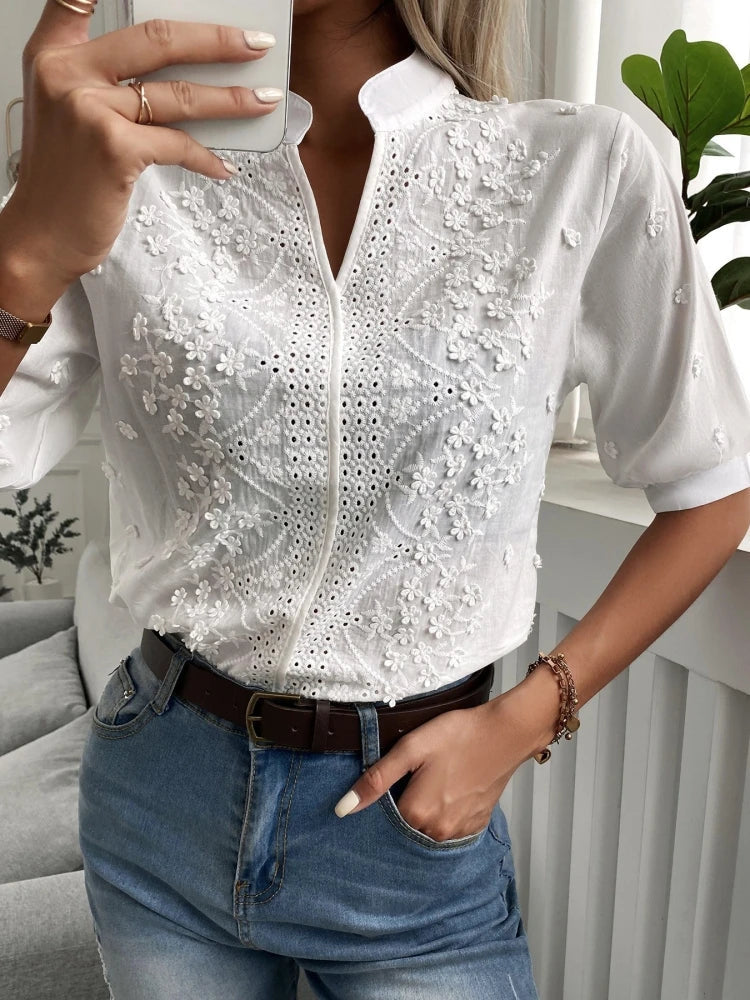 Camille™ — Mila Blouse met Elegante Broderie