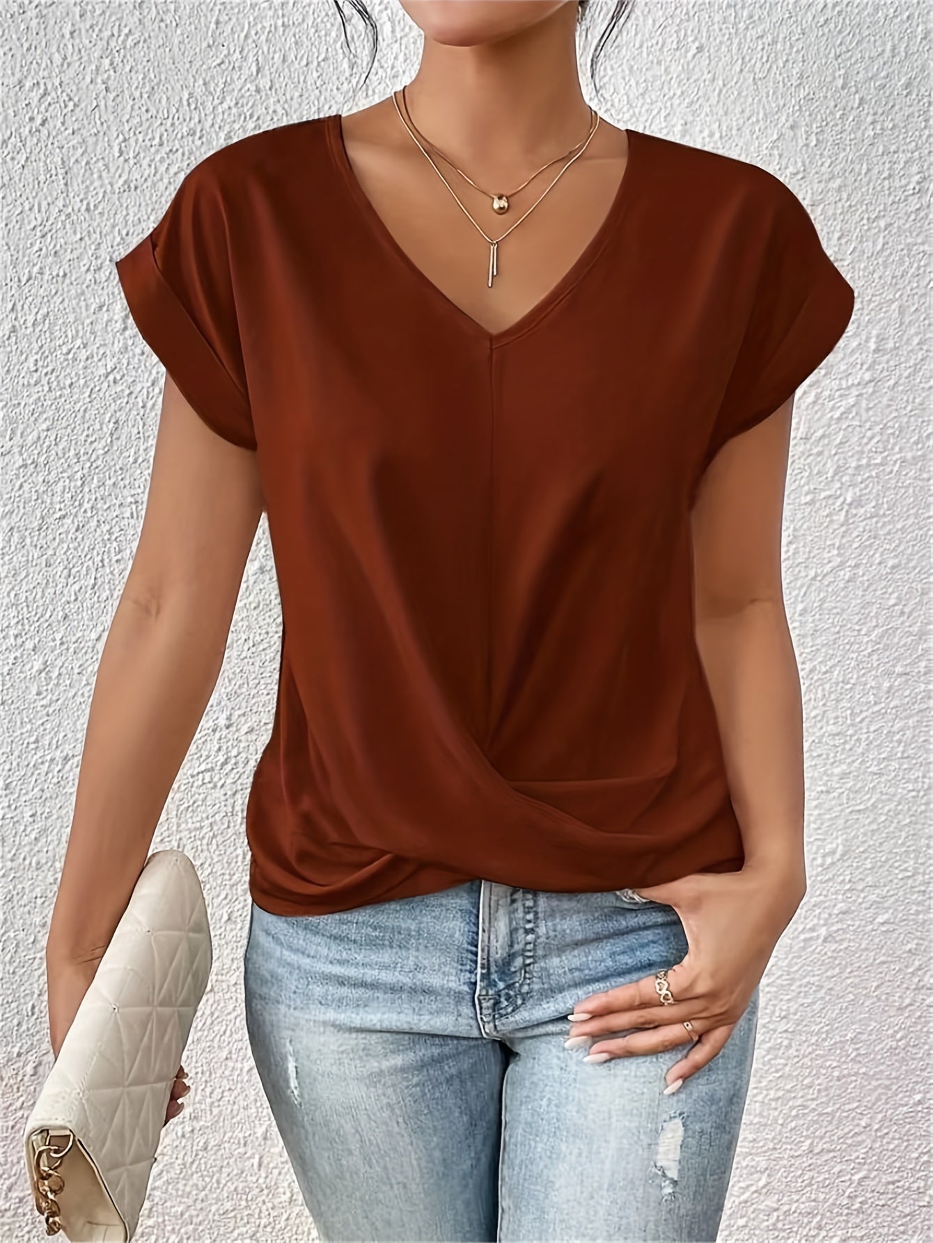 Cleo™ — Casual T-shirt met V-hals